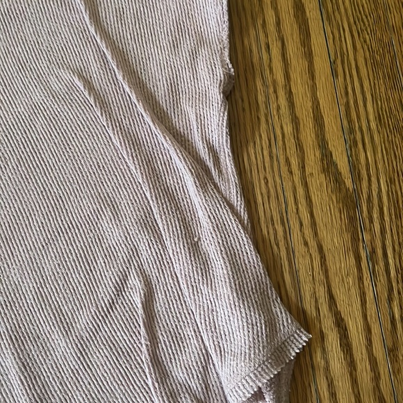 Urban Outfitters - Picture 3 of 8